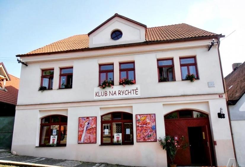 Rychta Panzió Rataje nad Sázavou Kültér fotó